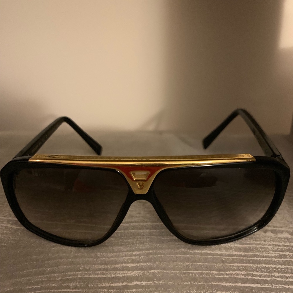 Louis Vuitton Evidence sunglasses